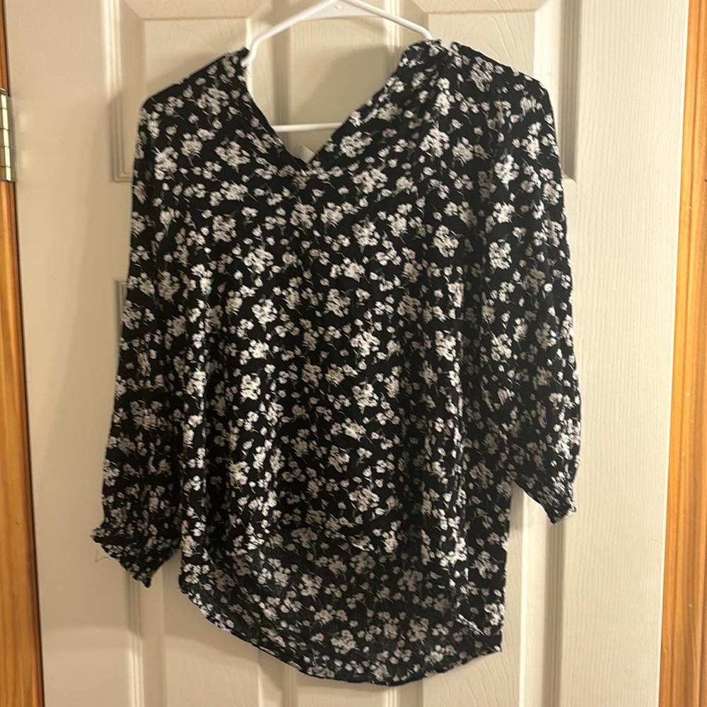 ¾ floral blouse